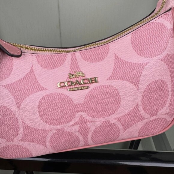 COACH Teri Shoulder Bag In Signature Canvas CAL51 - Picture 1 of 7